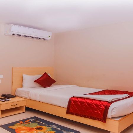 Hotel Vinayaga Tirupur Dış mekan fotoğraf