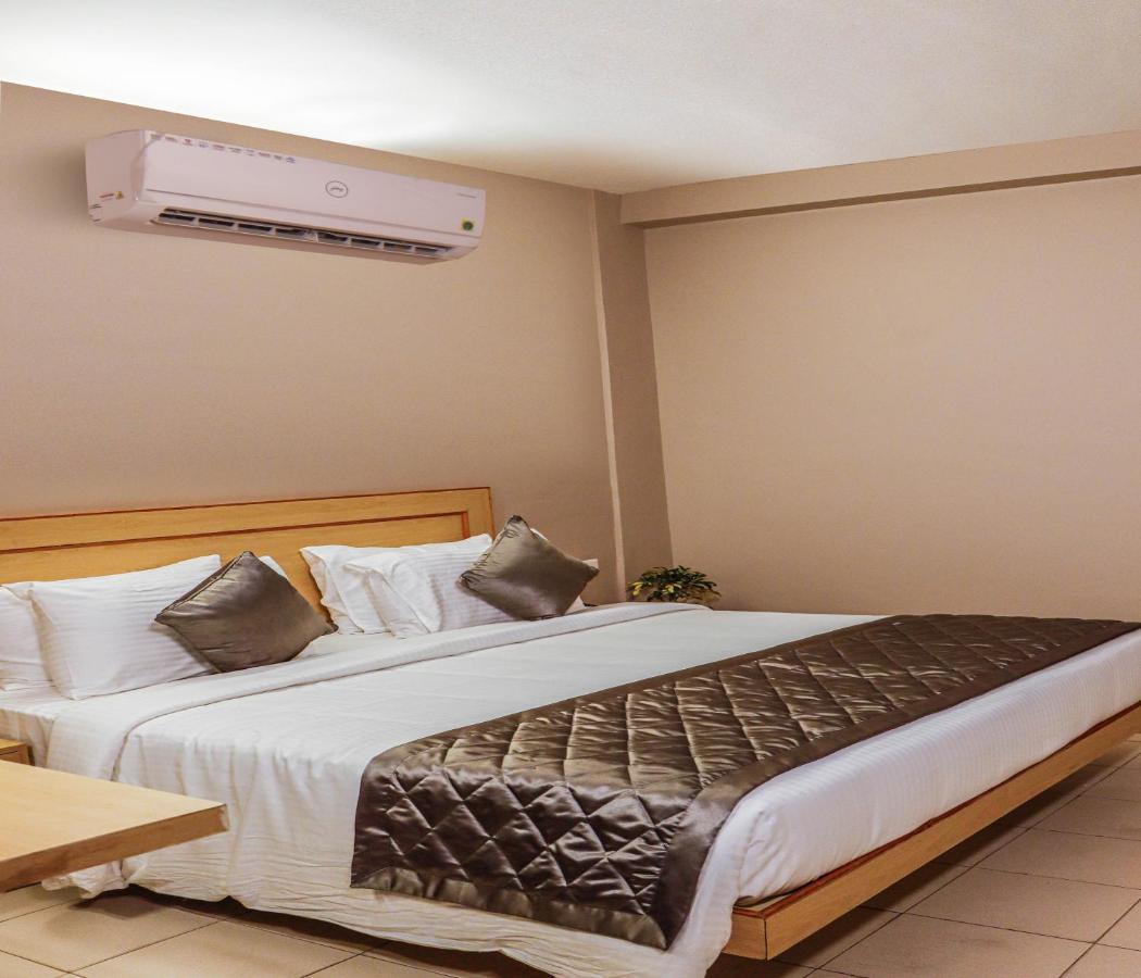 Hotel Vinayaga Tirupur Dış mekan fotoğraf